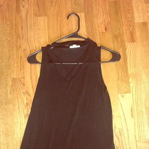 Criss cross black tank